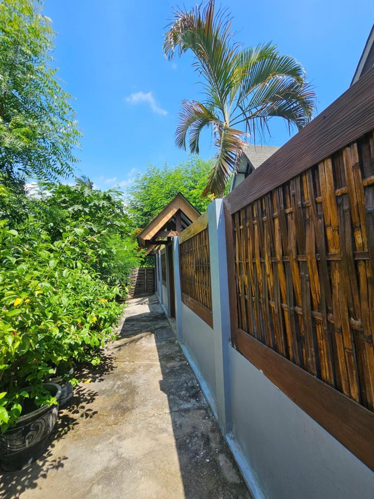 Atties Villa Gili Air Buitenkant foto